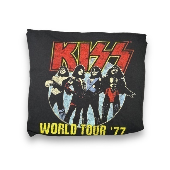 KISS World Tour Black Graphic Tshirt Size XL - "Chang" - Picture 1 of 14